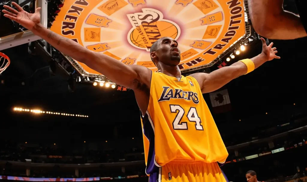 Iconic image of Kobe celebrating on the court for the lakers